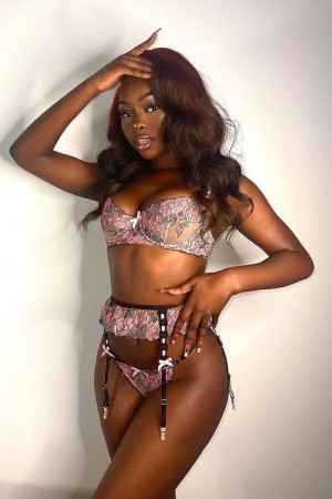 Индивидуалка Pamela